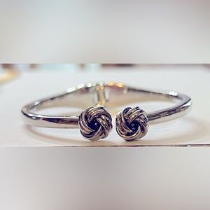 Silver double knot hinge bracelet LIKE NEW